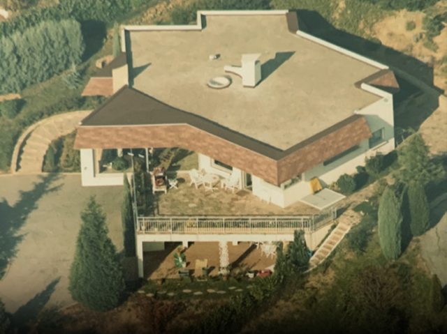 bg